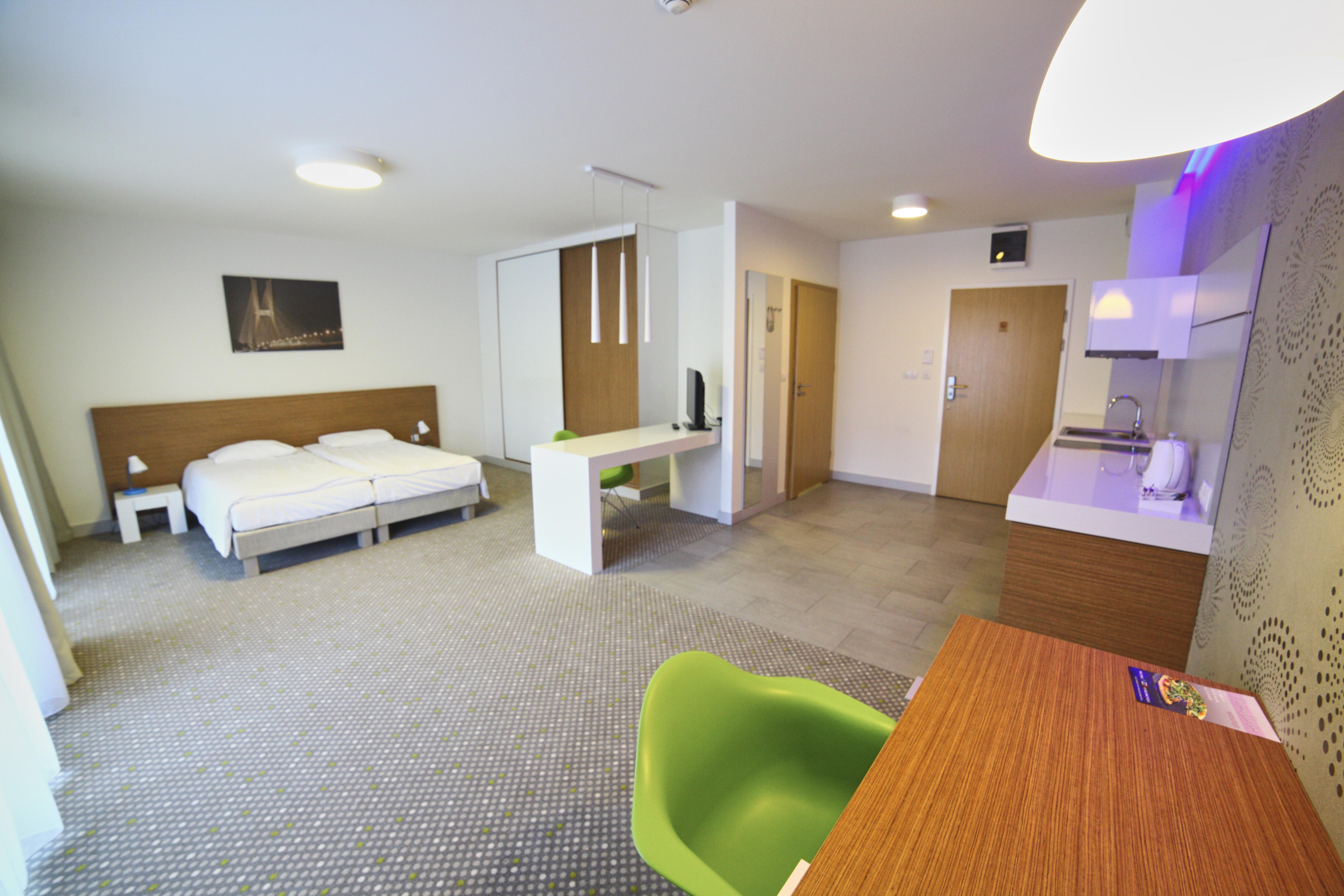 Invite Aparthotel Wroclaw Exterior photo
