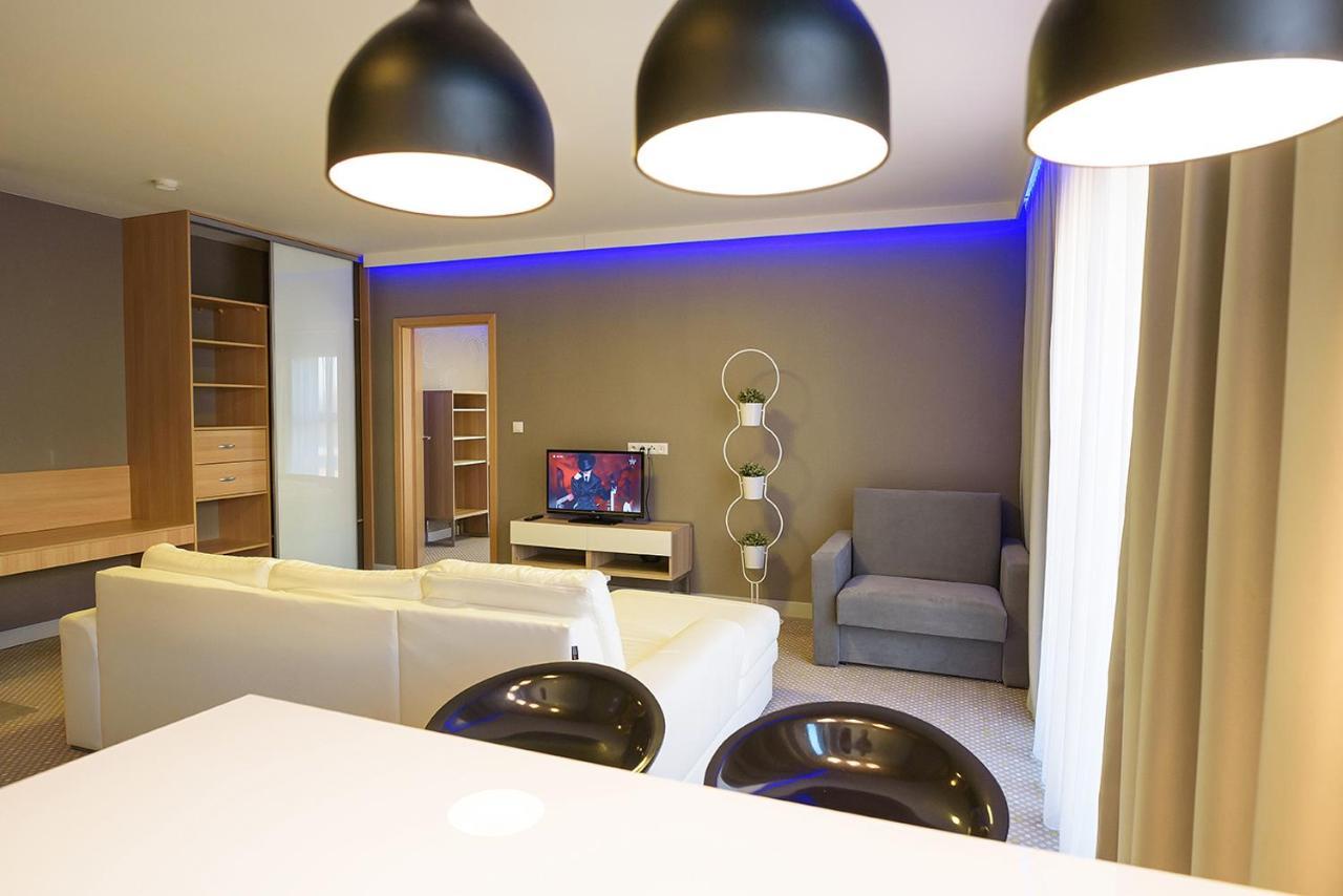 Invite Aparthotel Wroclaw Exterior photo